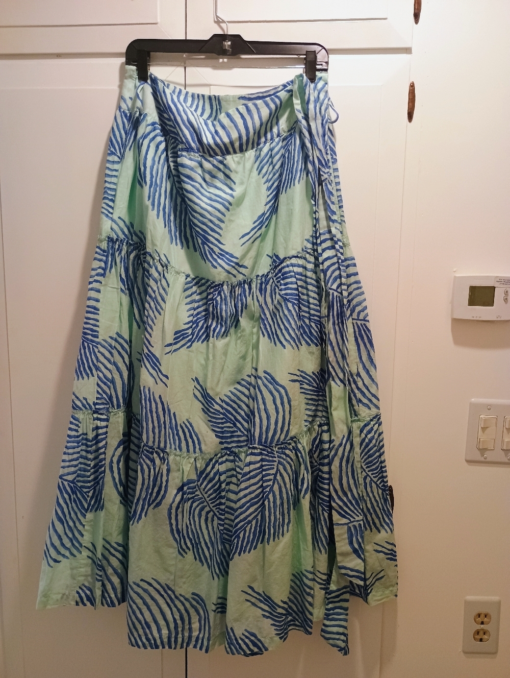 Vineyard Vines Palm Frond Maxi Skirt Crystal Blue - Picture 2 of 4